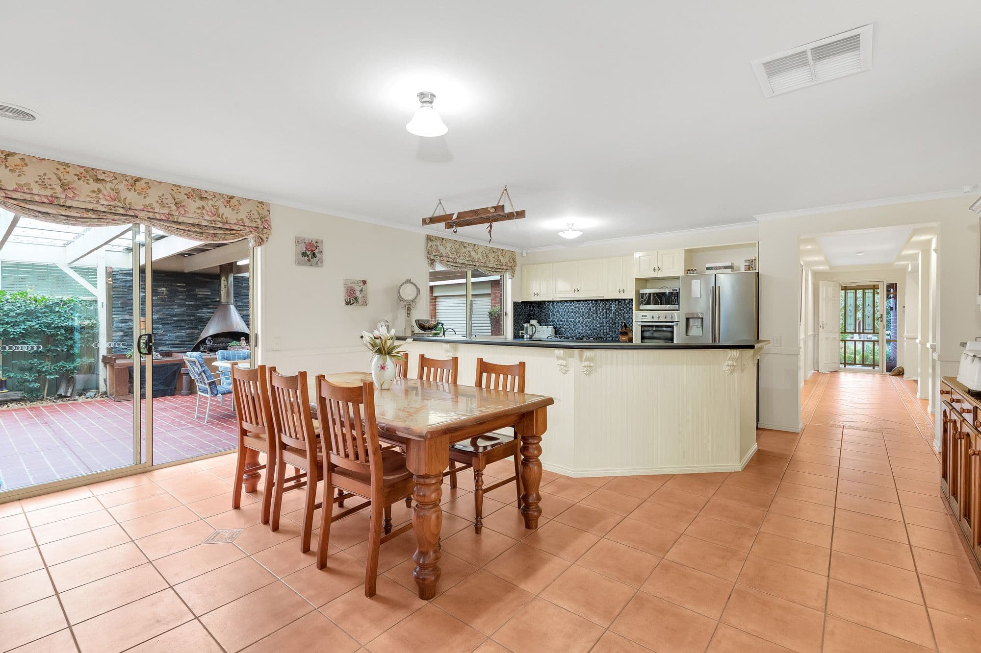 10 Huntington Court, Werribee VIC 3030, Werribee - Thumbnail 3