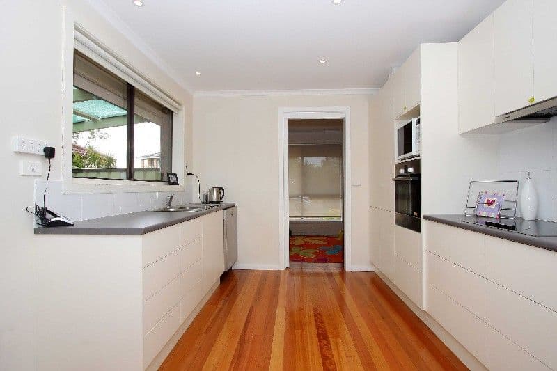 13 Daimler Avenue, KEILOR DOWNS VIC 3038, Keilor Downs - Thumbnail 2