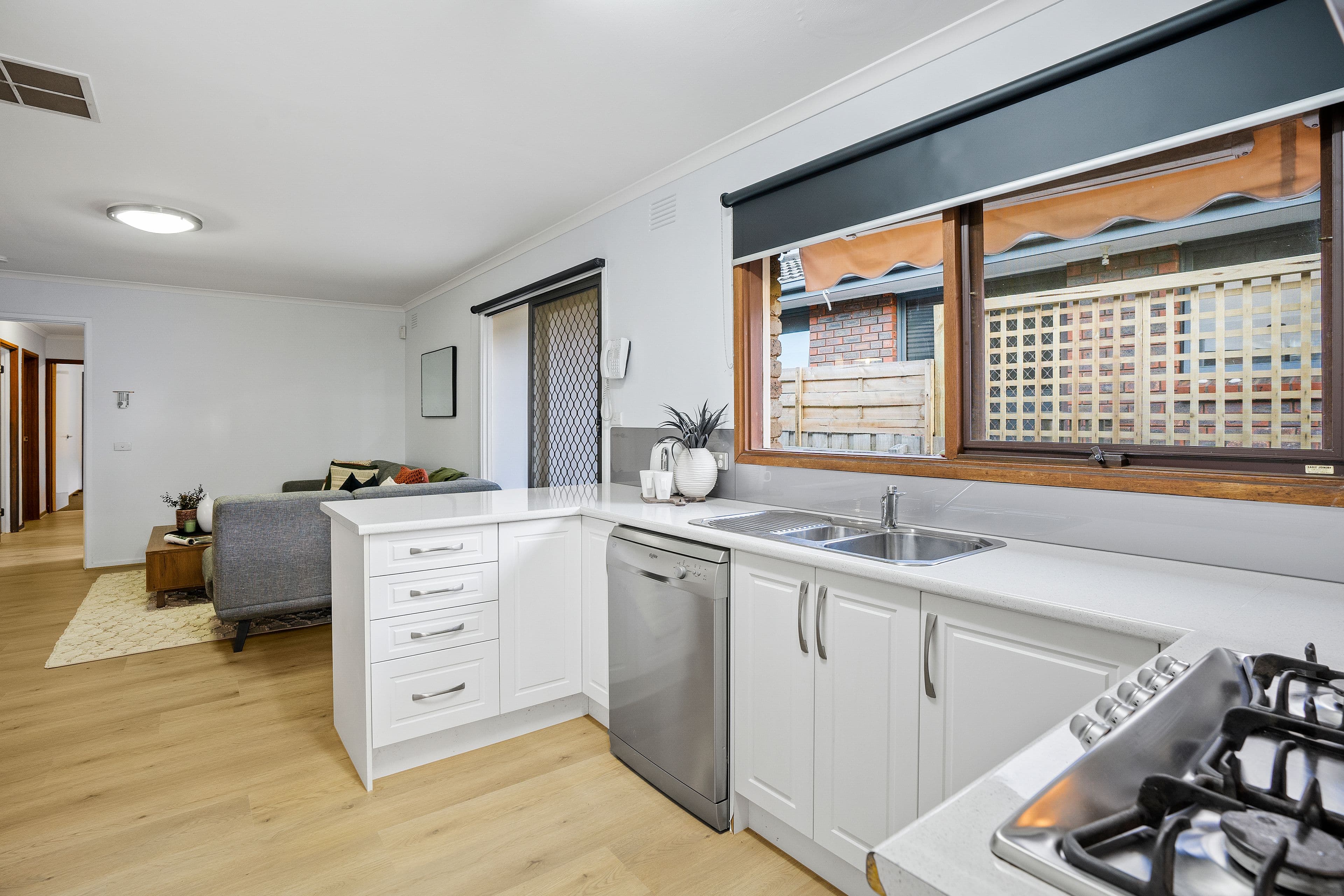 27 Nerissa Street, Ferntree Gully VIC 3156, Ferntree Gully - Thumbnail 4
