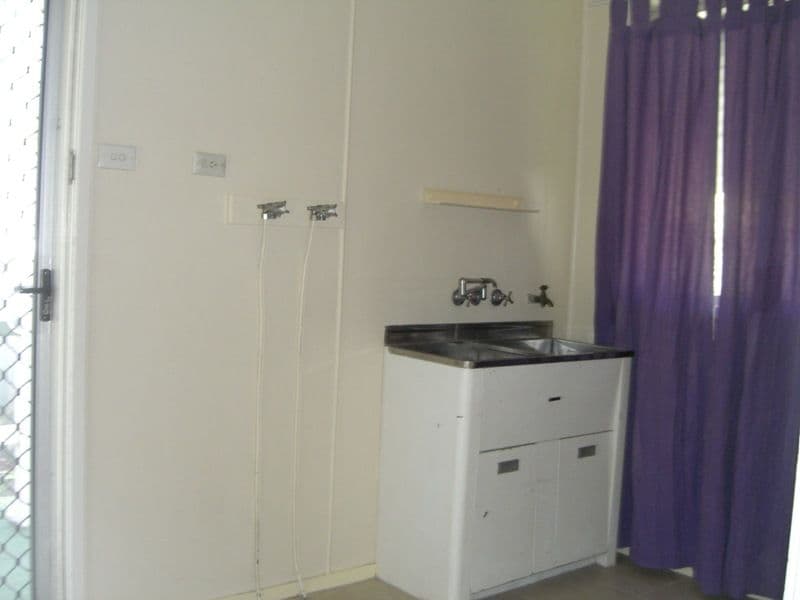 25 Dawson Highway, MOURA QLD 4718, Moura - Thumbnail 5