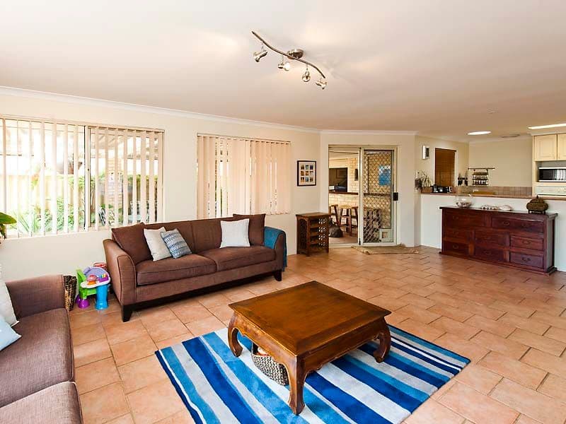 7 Galway Gardens, WARNBRO WA 6169, Warnbro - Thumbnail 2
