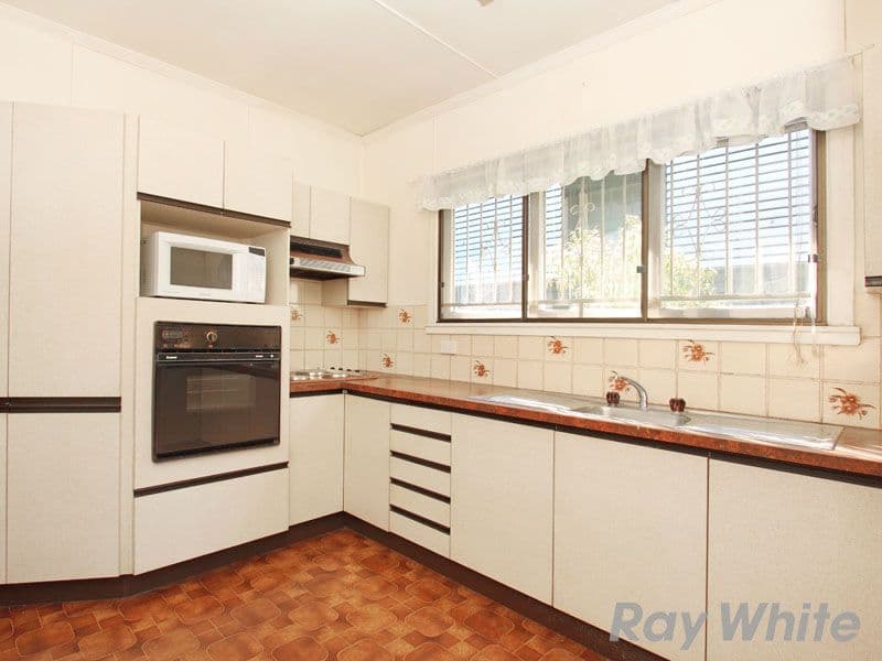 19 Ledbury Street, ASPLEY QLD 4034, Aspley - Thumbnail 2