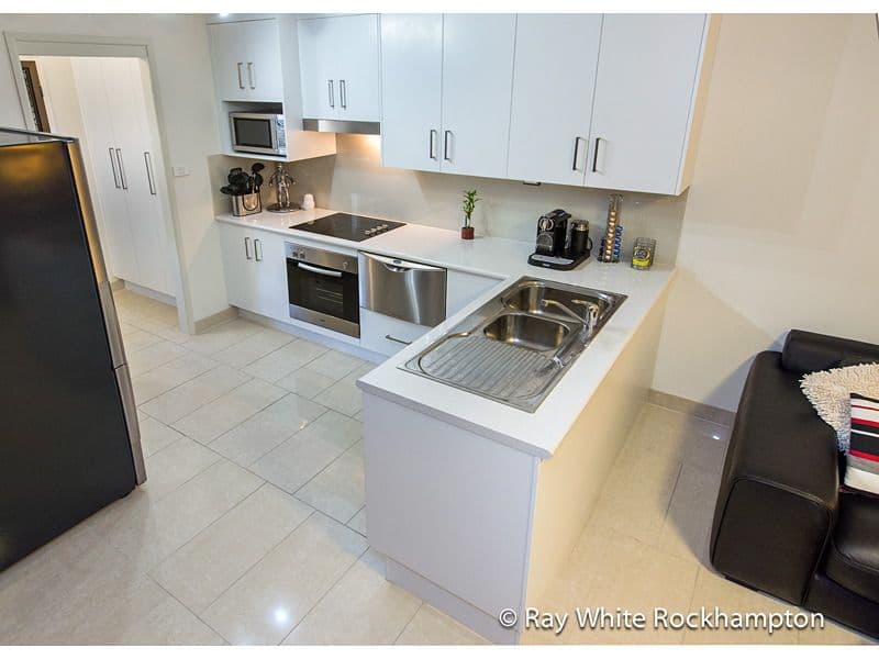 223 Denham Street, THE RANGE QLD 4700, The Range - Thumbnail 2