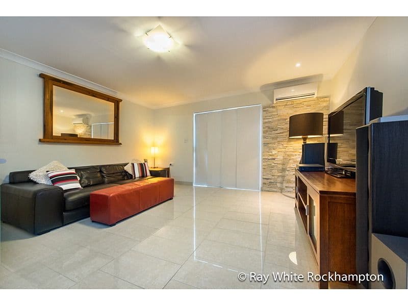 223 Denham Street, THE RANGE QLD 4700, The Range - Thumbnail 5