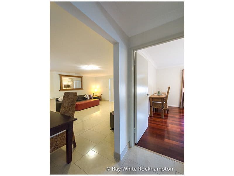 223 Denham Street, THE RANGE QLD 4700, The Range - Thumbnail 6