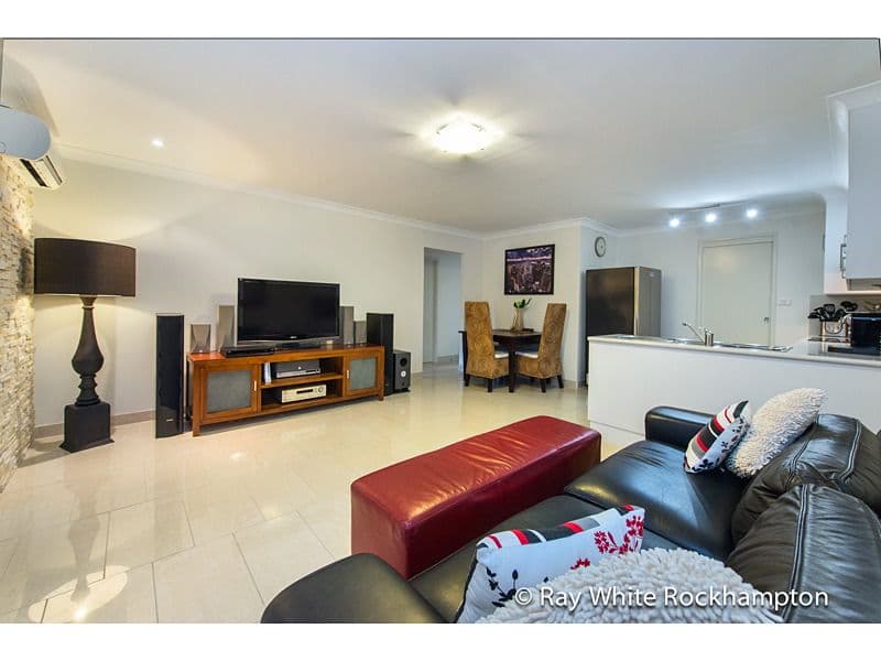 223 Denham Street, THE RANGE QLD 4700, The Range - Thumbnail 7