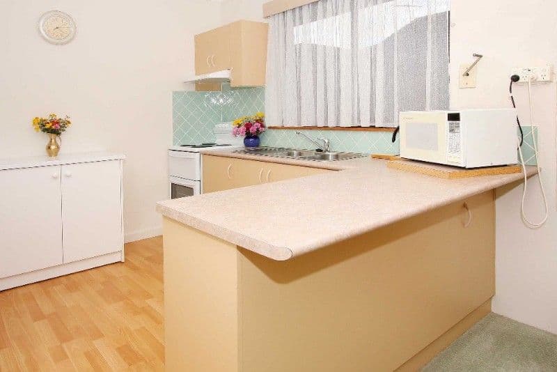 15 Seaver Grove, RESERVOIR VIC 3073, Reservoir - Thumbnail 2