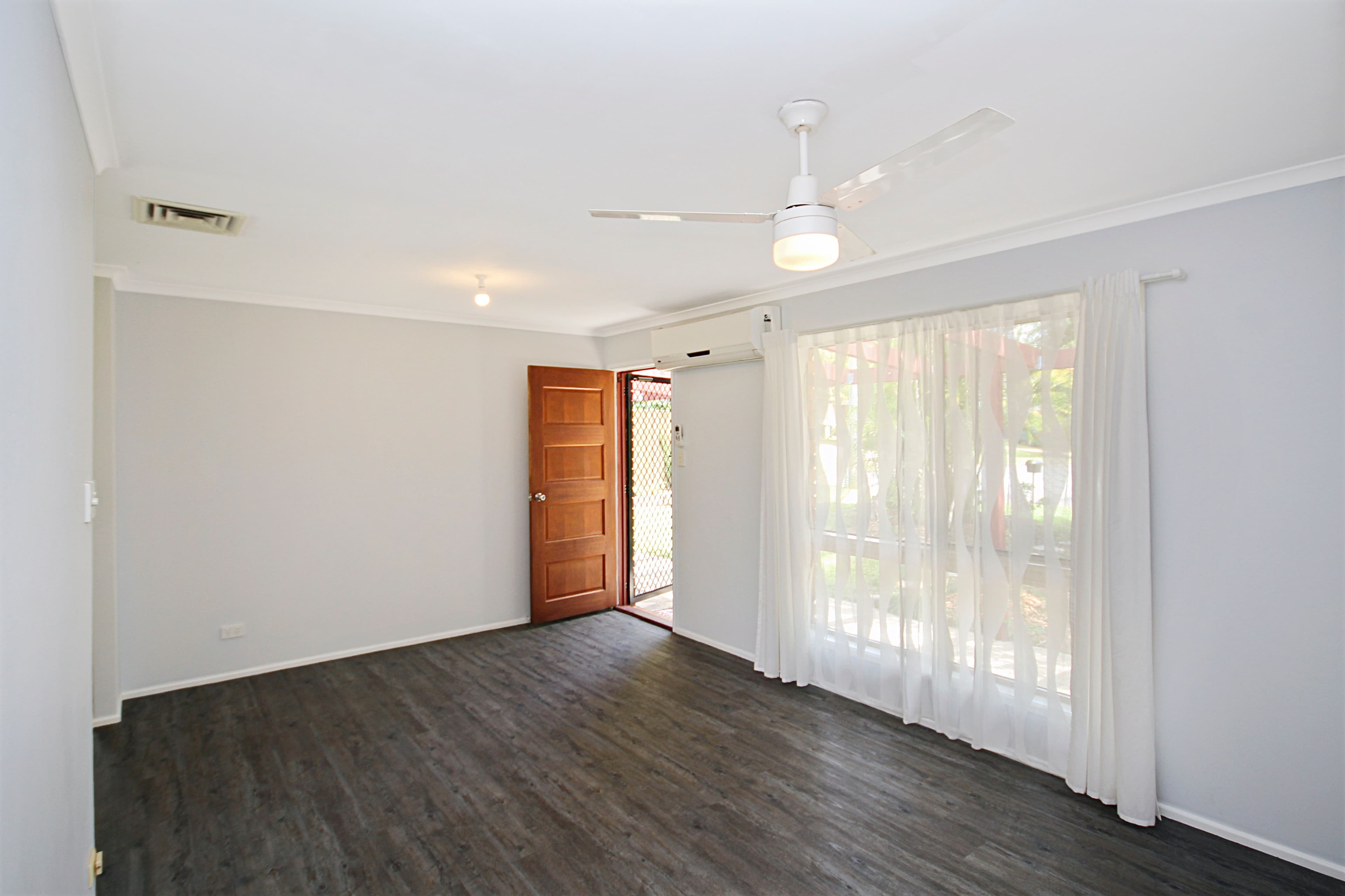 11 Jolly Crescent, Beerwah QLD 4519, Beerwah - Thumbnail 2