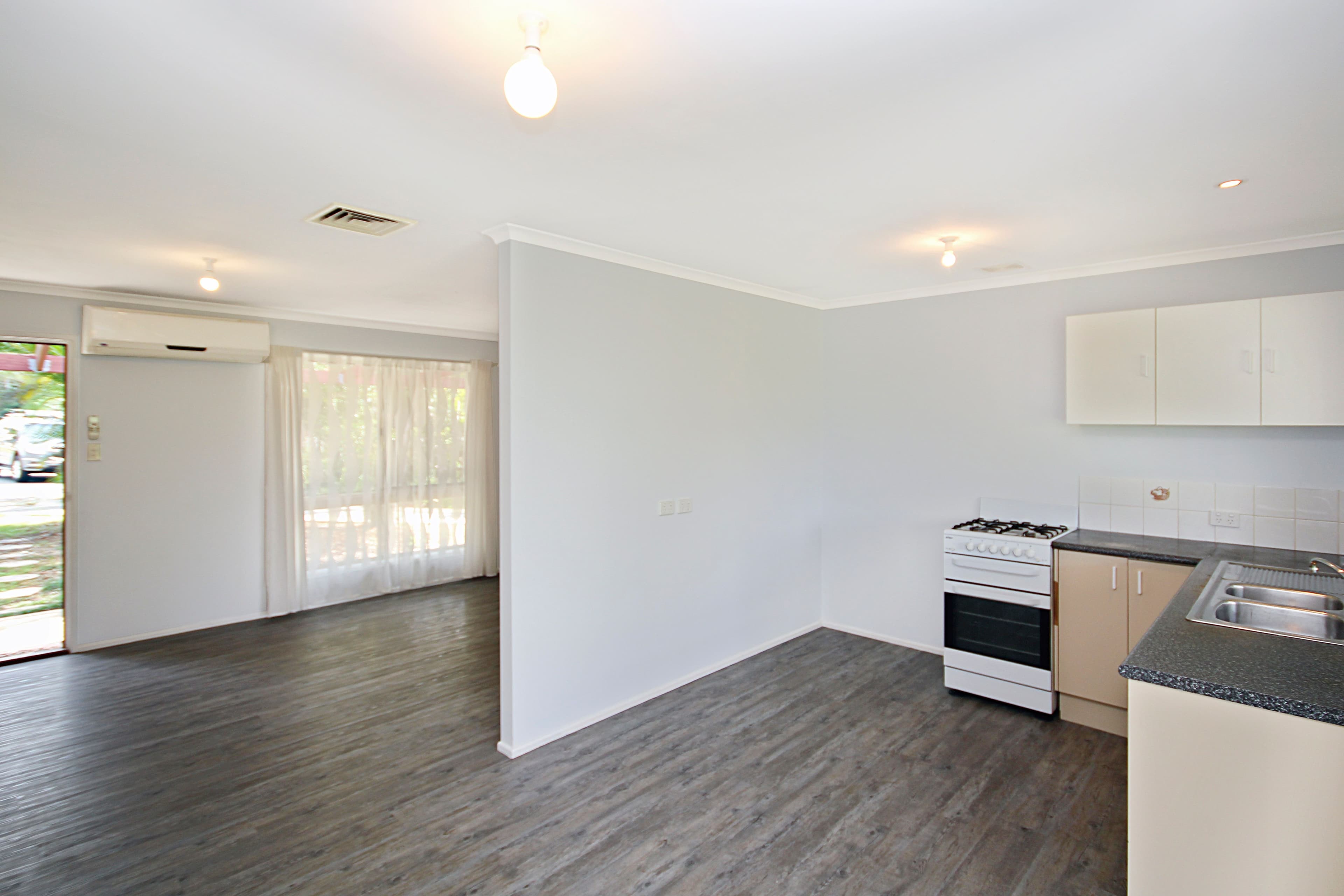 11 Jolly Crescent, Beerwah QLD 4519, Beerwah - Thumbnail 3