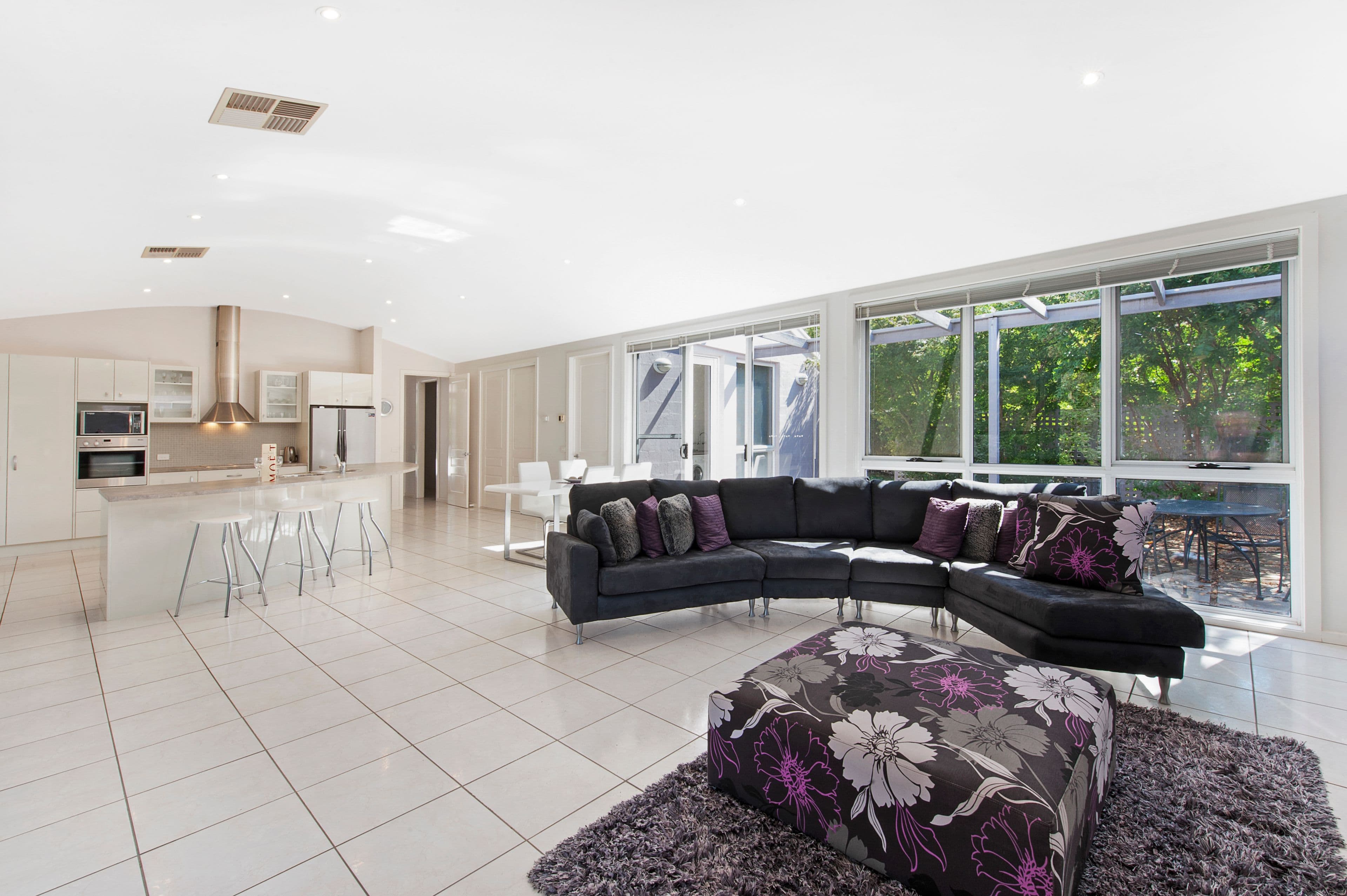28 Innisfree Drive, West Wodonga VIC 3690, West Wodonga - Thumbnail 2