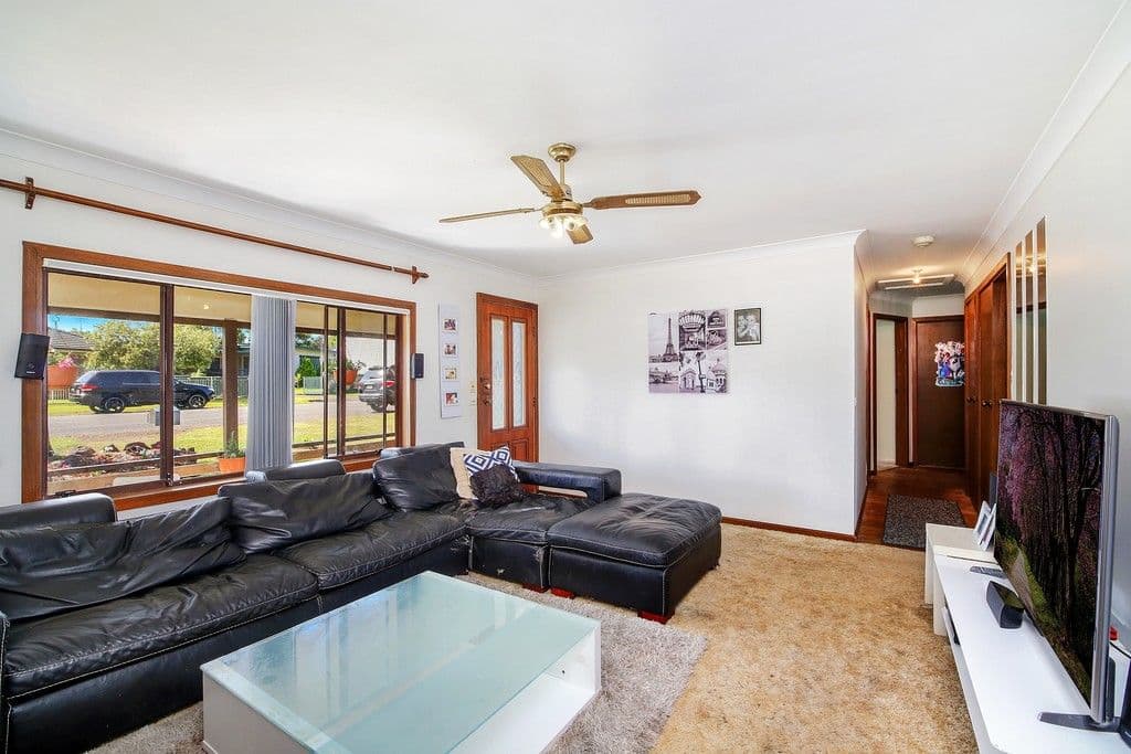 37 Panorama Parade, Berkeley Vale NSW 2261, Berkeley Vale - Thumbnail 4