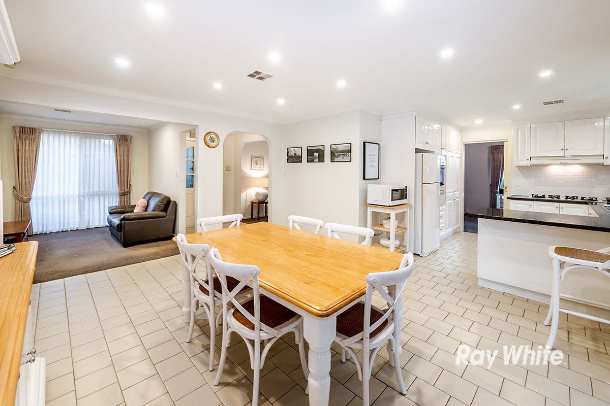 15 Lawless Drive, Cranbourne North VIC 3977, Cranbourne North - Thumbnail 7
