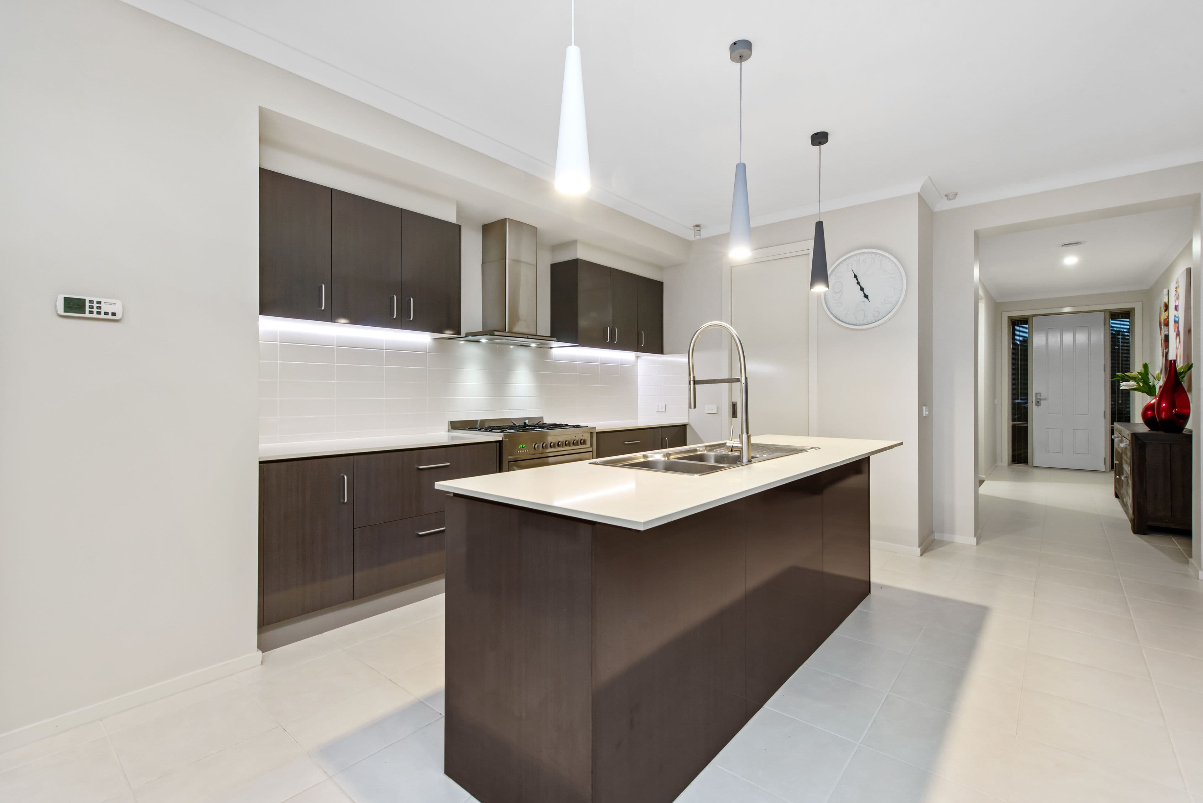 24 Hull Crescent, Pakenham VIC 3810, Pakenham - Thumbnail 3