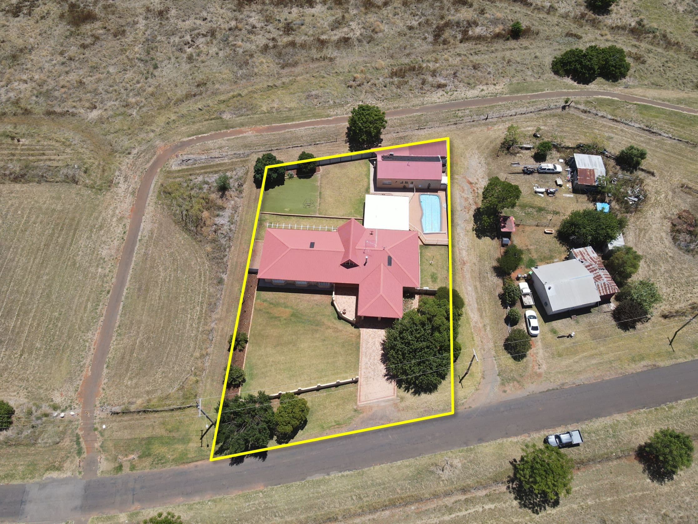102 Webb Street, Parkes NSW 2870, Parkes - Thumbnail 2