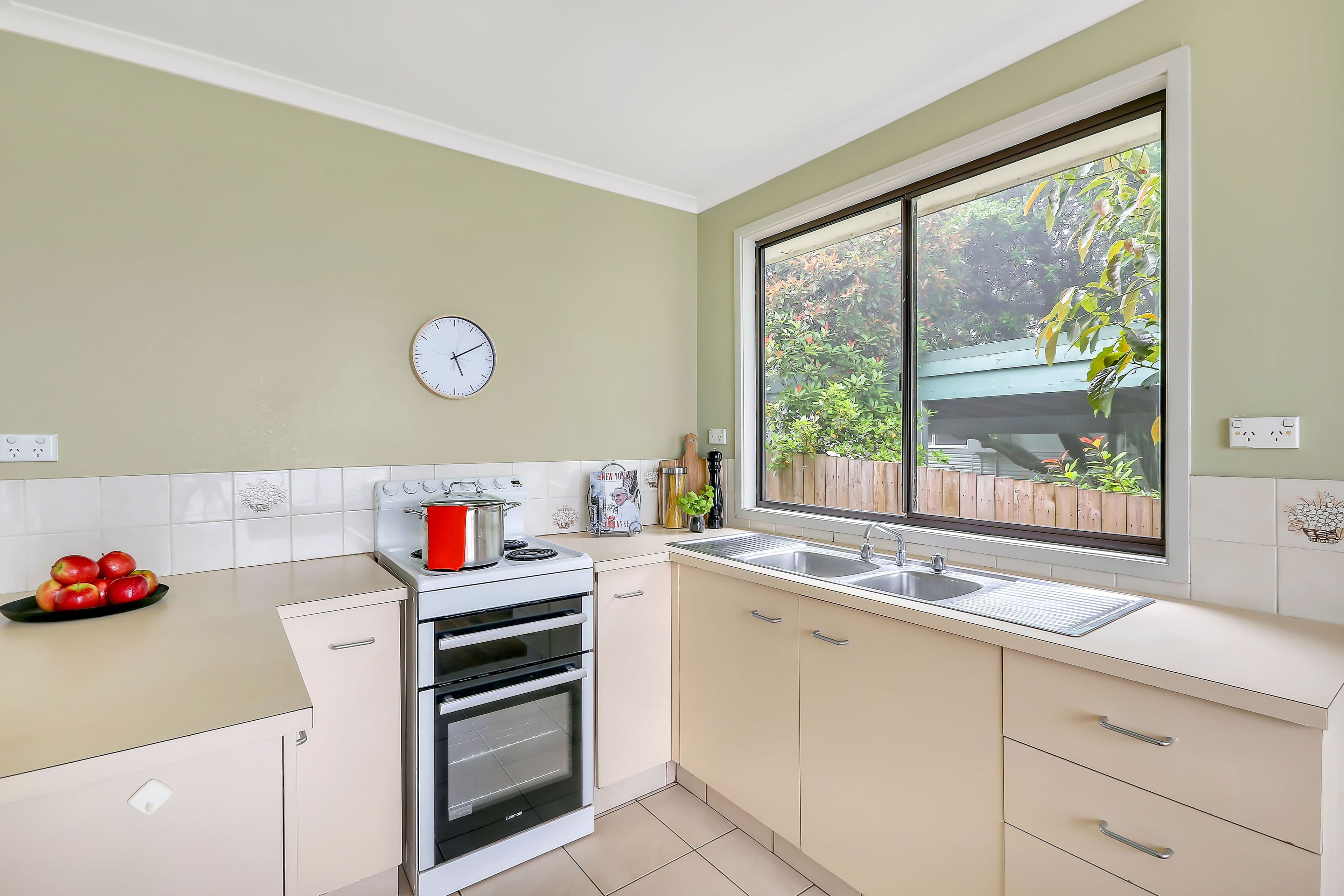 21 St Elmo Avenue, Blackheath - Thumbnail 2