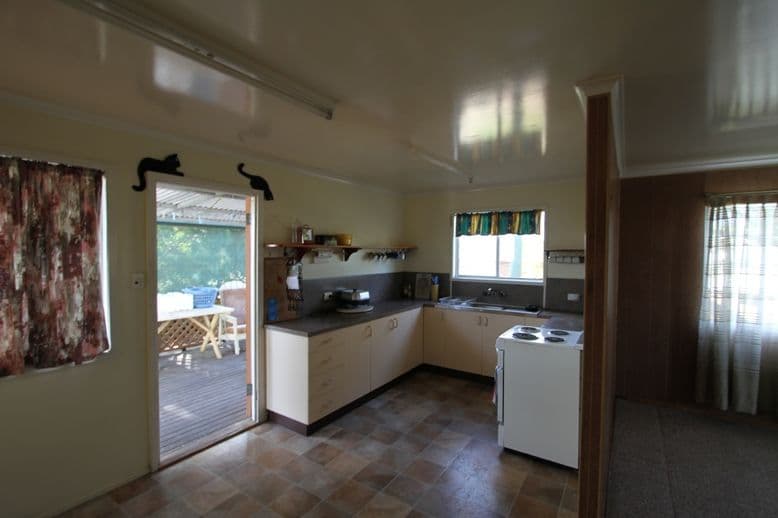 8 Flinders Street, BAKERS CREEK QLD 4740, Bakers Creek - Thumbnail 4