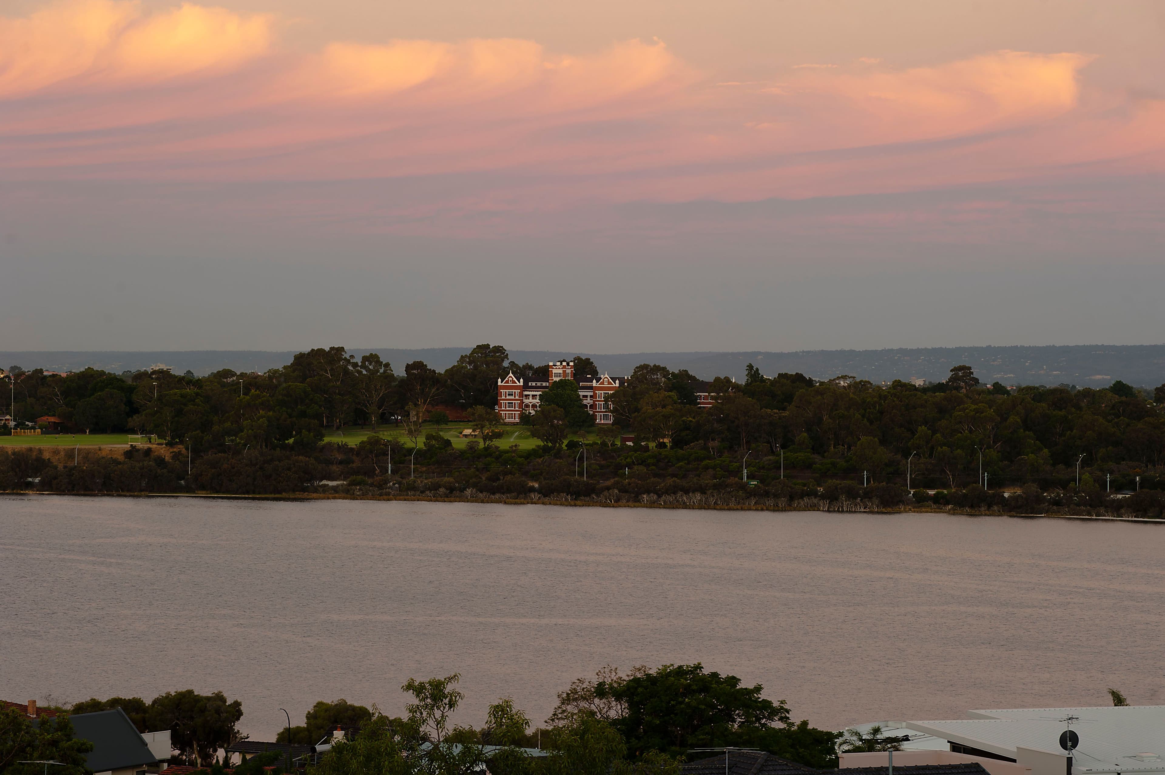 13 Cowrie Crescent, Mount Pleasant WA 6153, Mount Pleasant - Thumbnail 4