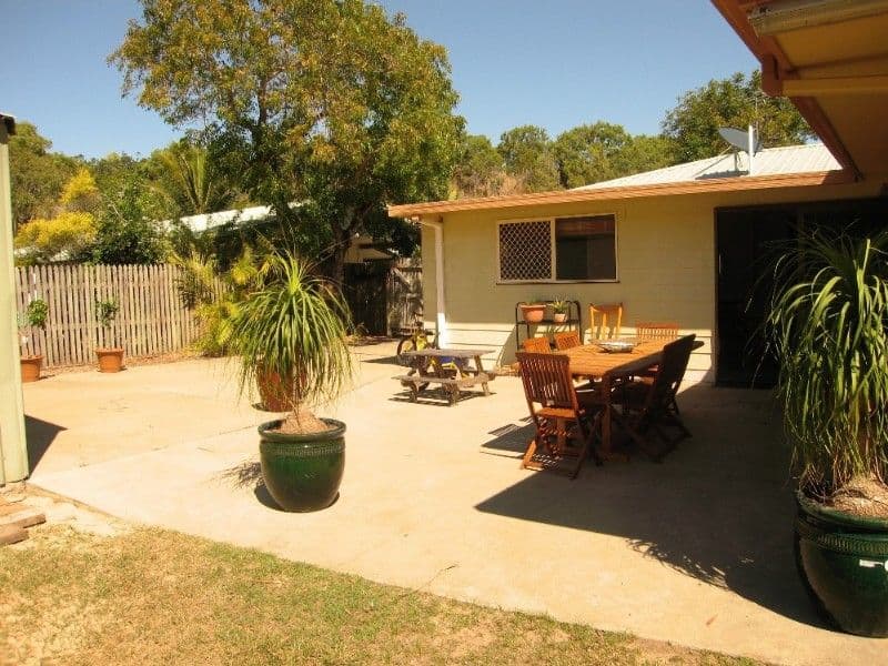 9 Blacksmith Street, SLADE POINT QLD 4740, Slade Point - Thumbnail 3