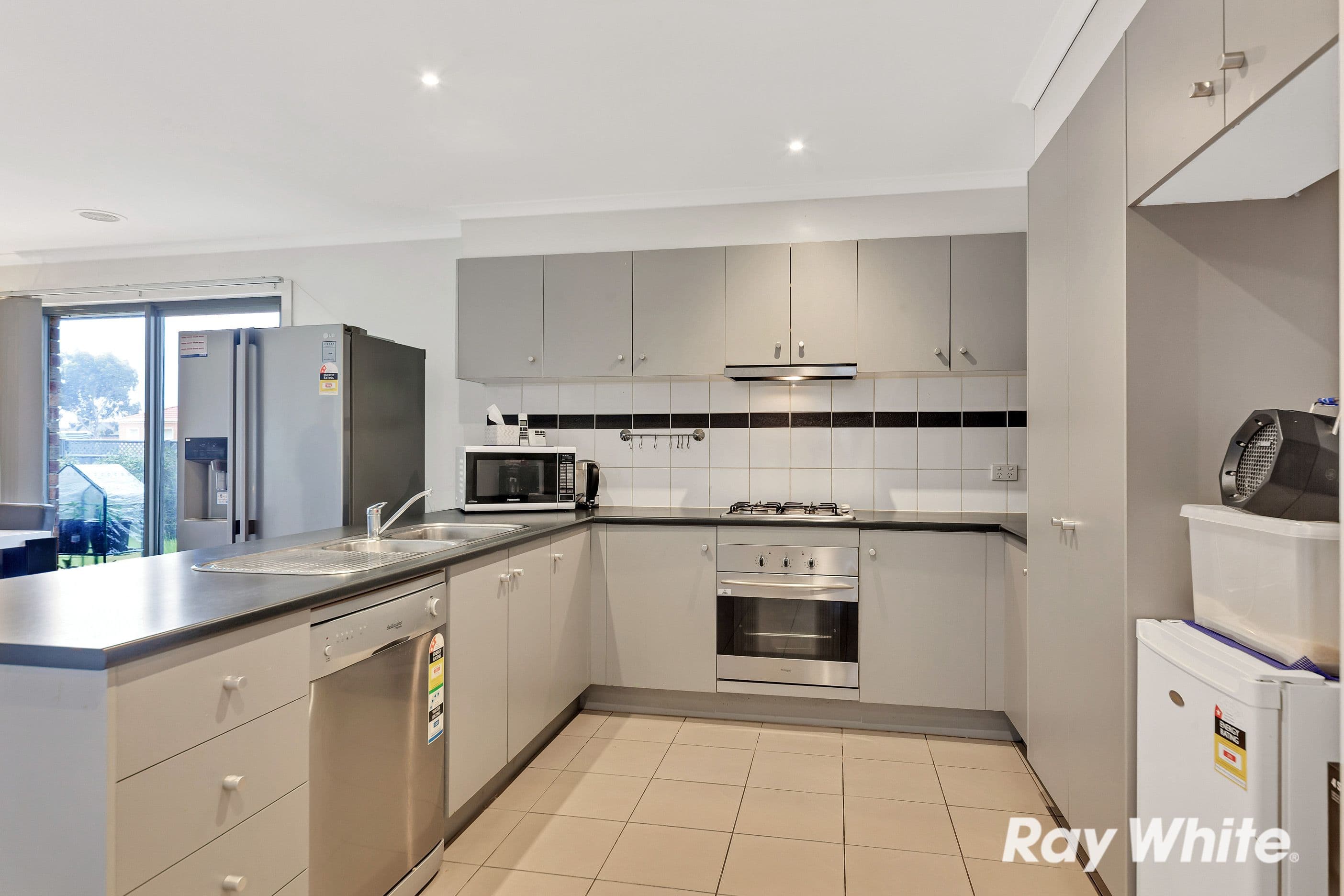 27 Foleys Road, Deer Park VIC 3023, Deer Park - Thumbnail 6