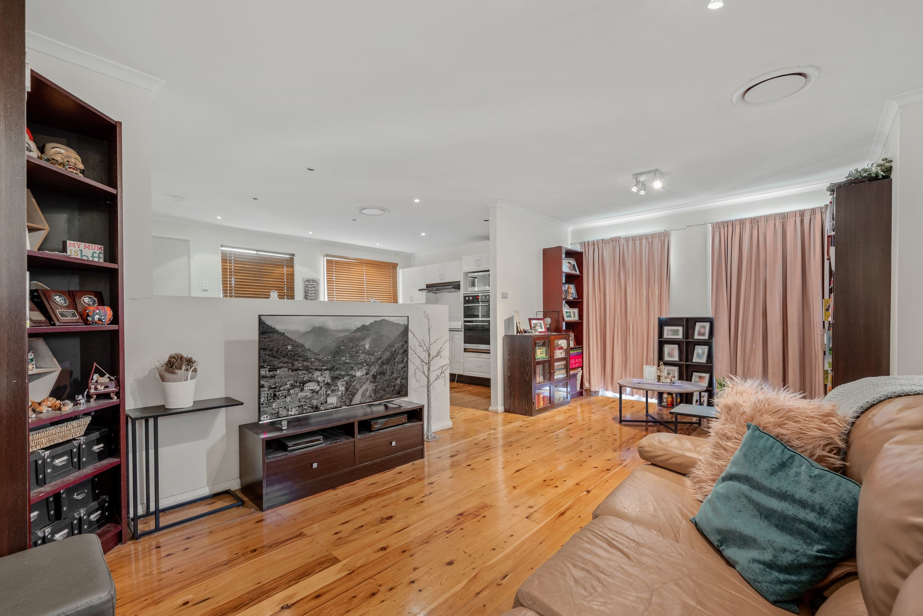 28 Oberon Crescent, South Penrith NSW 2750, South Penrith - Thumbnail 3