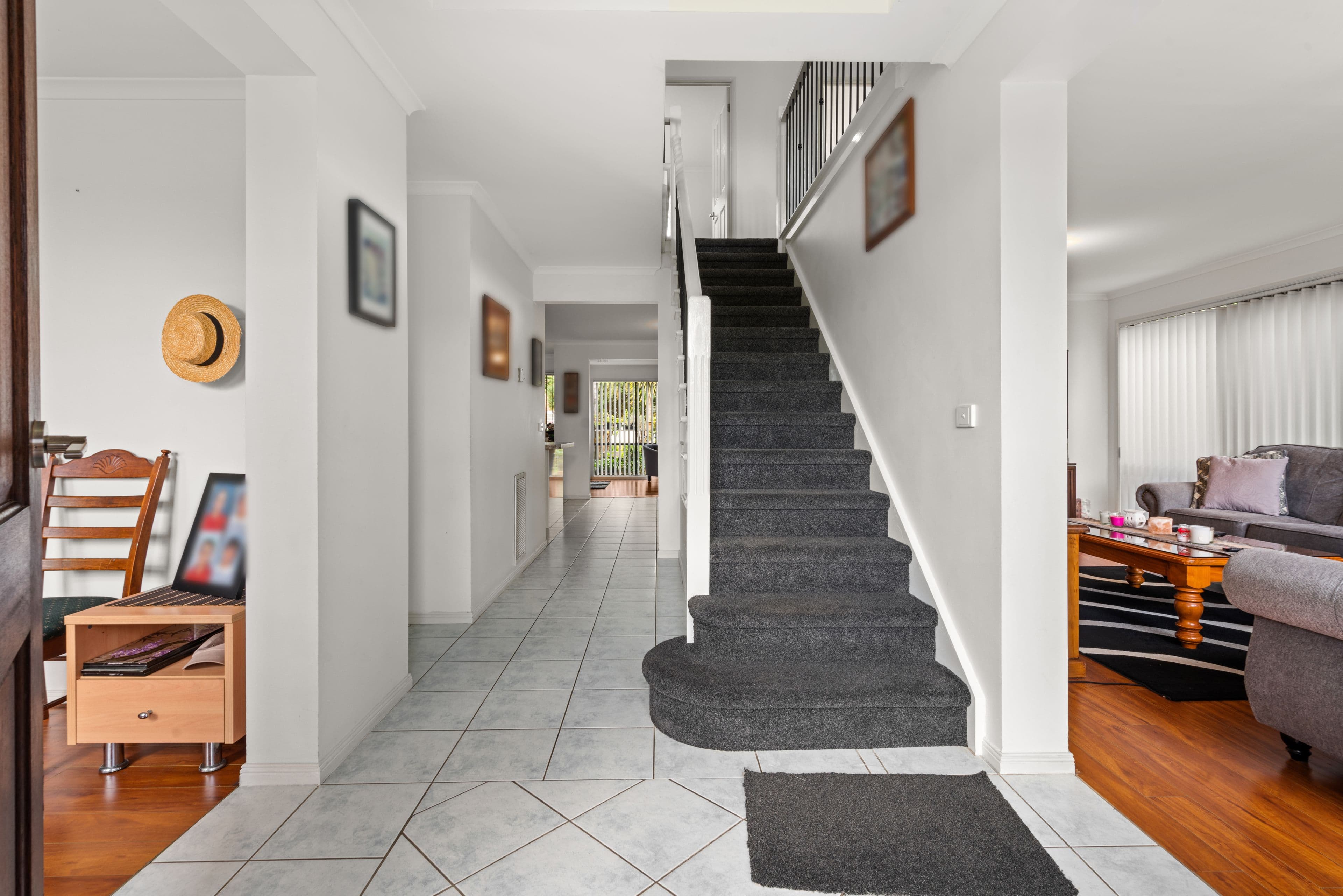 7 Hammersley Place, Caroline Springs VIC 3023, Caroline Springs - Thumbnail 2