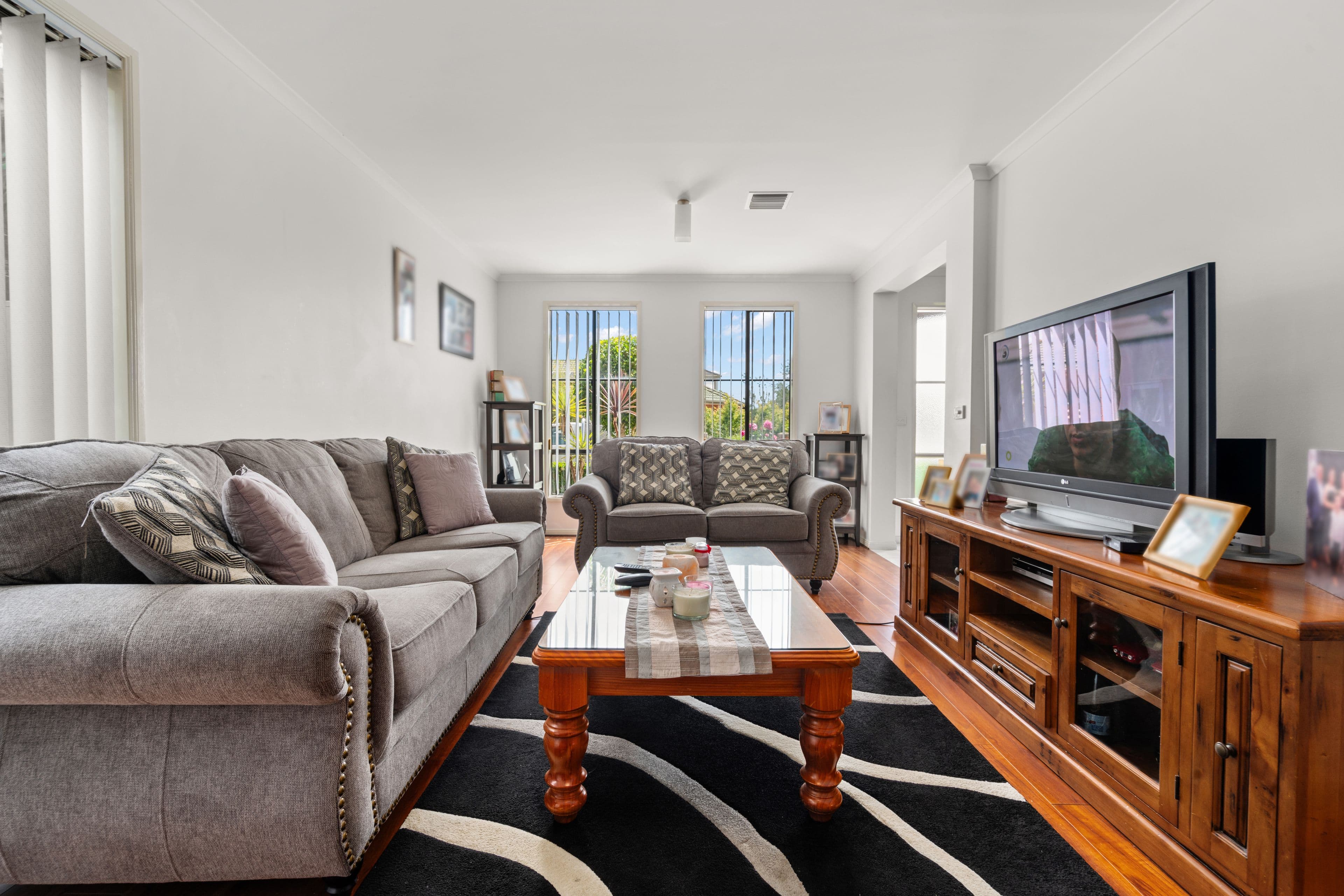 7 Hammersley Place, Caroline Springs VIC 3023, Caroline Springs - Thumbnail 3