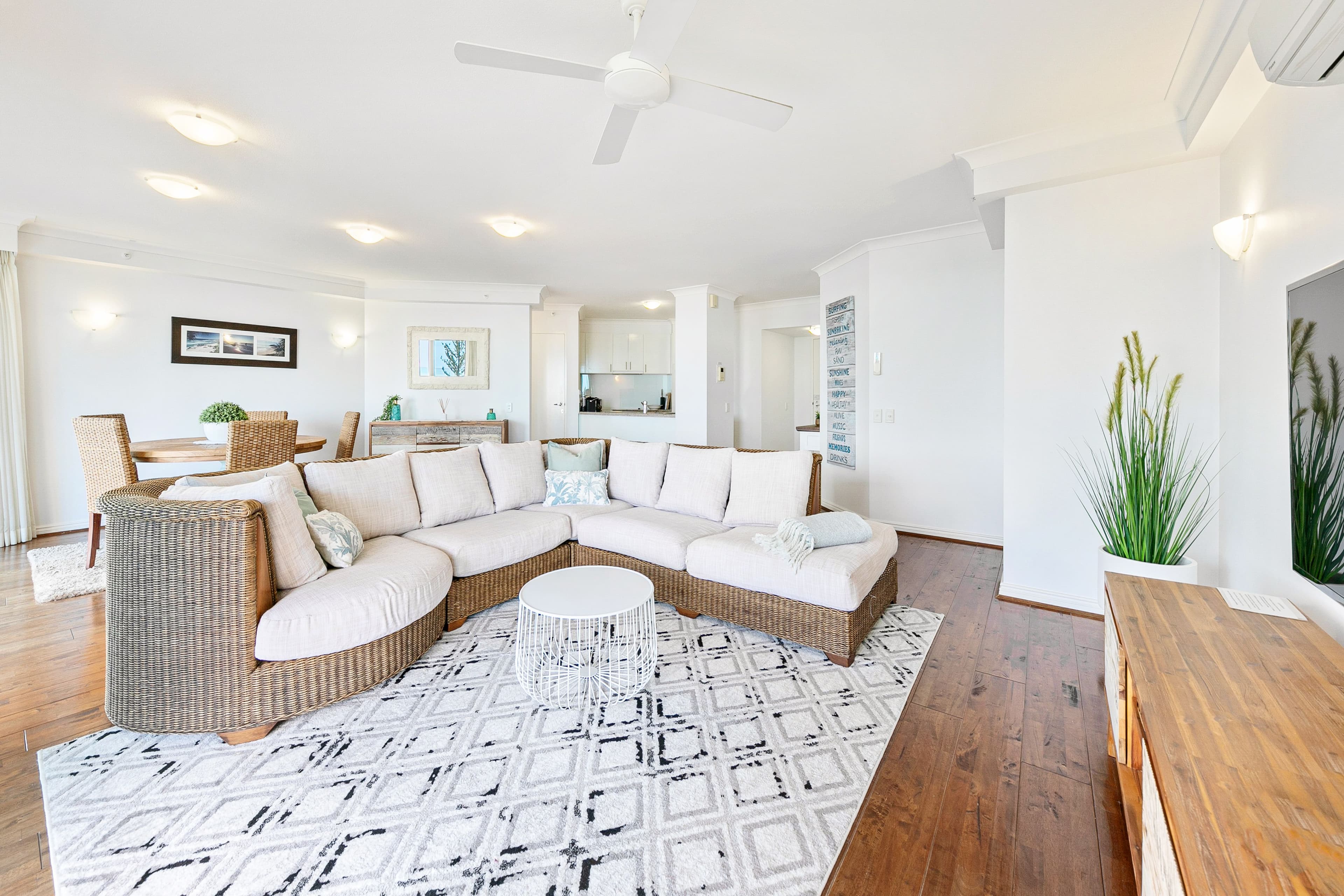 73 Oceana on Broadbeach 100 Old Burleigh Road, Broadbeach QLD 4218, Broadbeach - Thumbnail 3