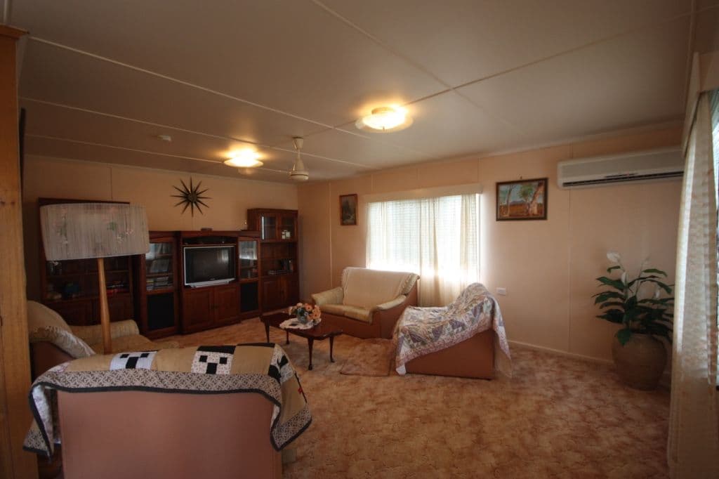 23 Bowling Green Street, BRANDON QLD 4808, Brandon - Thumbnail 4