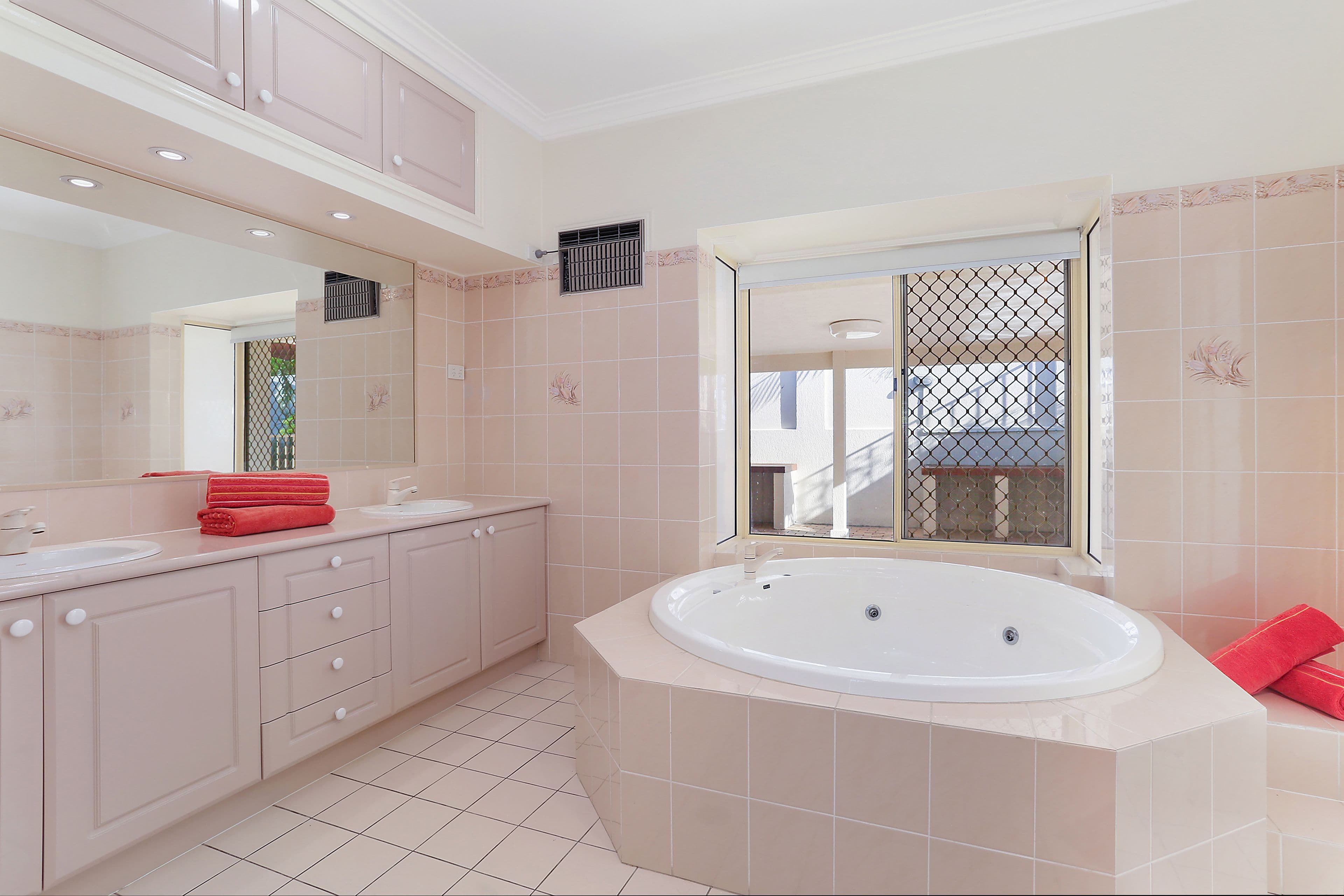 12 Fairview Place, Bridgeman Downs QLD 4035, Bridgeman Downs - Thumbnail 6