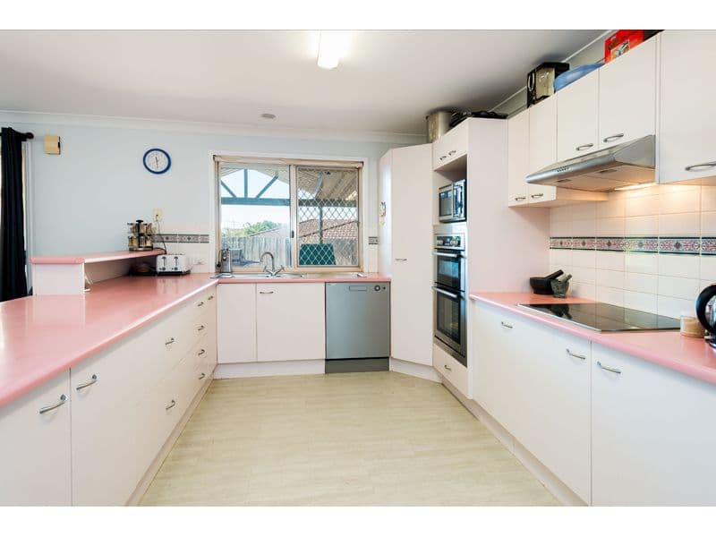 16 Hurlstone Street, Wishart QLD 4122, Wishart - Thumbnail 4