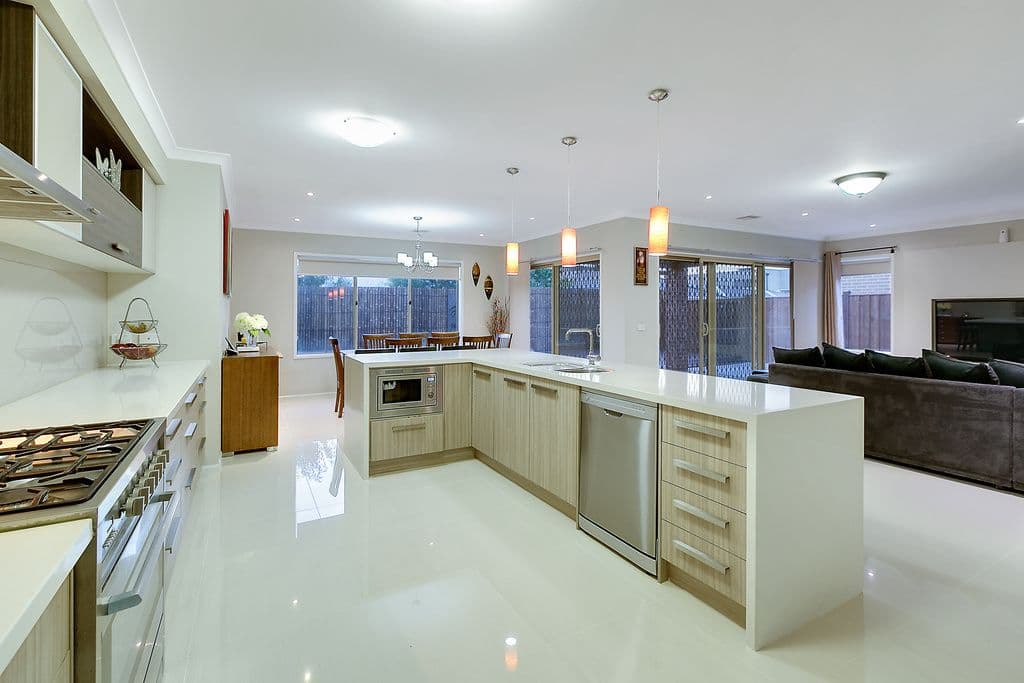 13 Empress Avenue, Epping VIC 3076, Epping - Thumbnail 4
