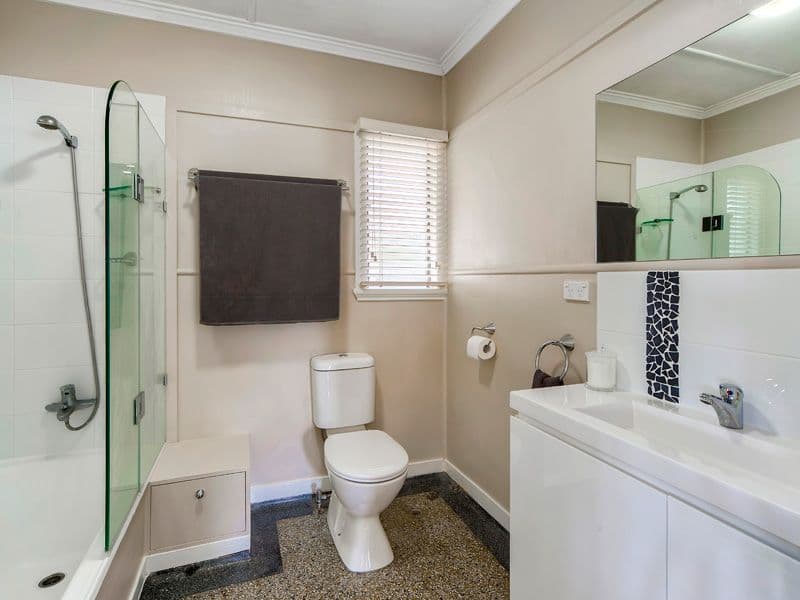 1 Dorothea Street, CANNON HILL QLD 4170, Cannon Hill - Thumbnail 8