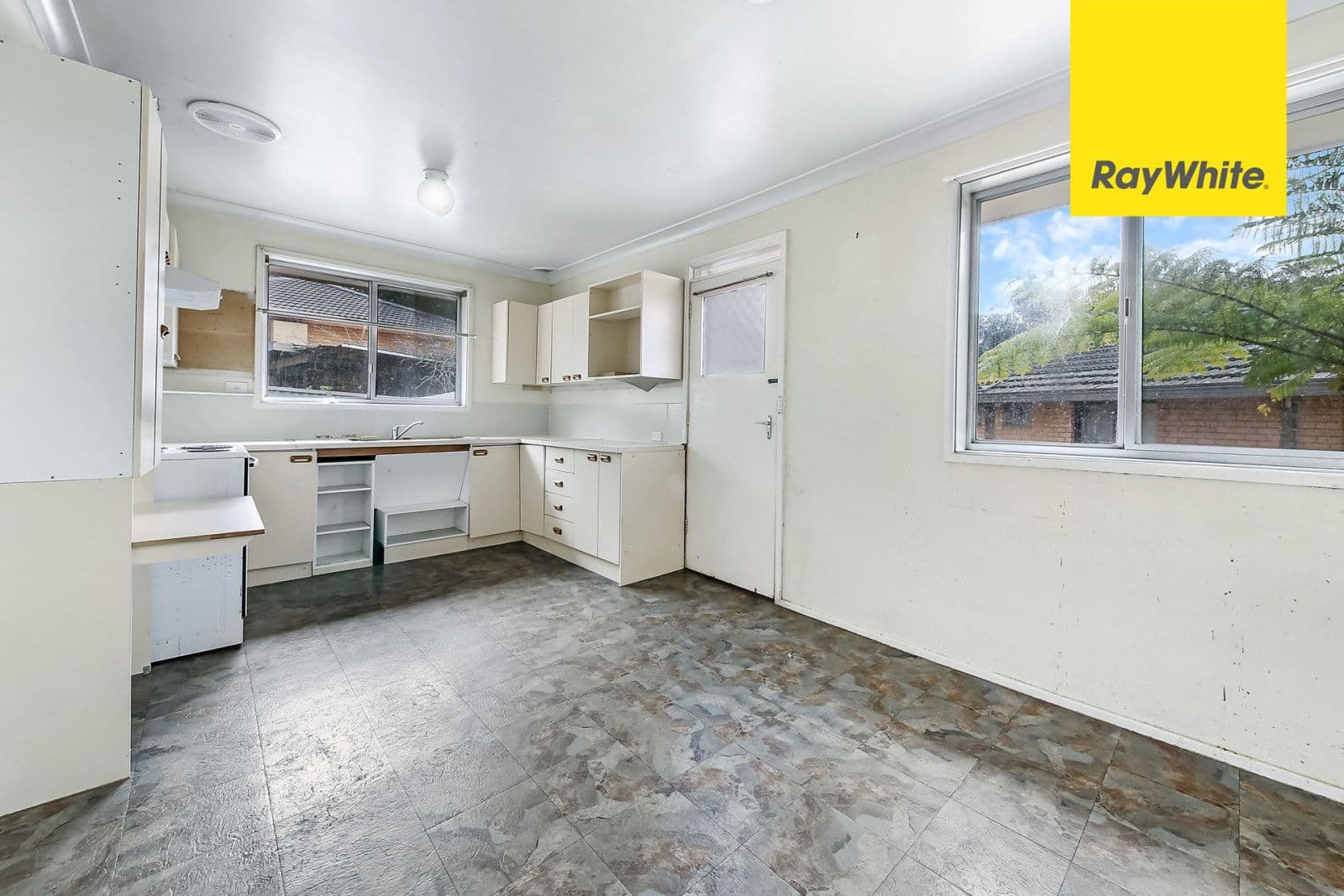 6 Carnation Street, Greystanes - Thumbnail 4