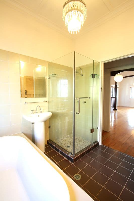 977 Wynnum Road, CANNON HILL QLD 4170, Cannon Hill - Thumbnail 4