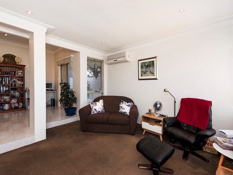 17B Dundee Close, Warnbro WA 6169, Warnbro - Thumbnail 2