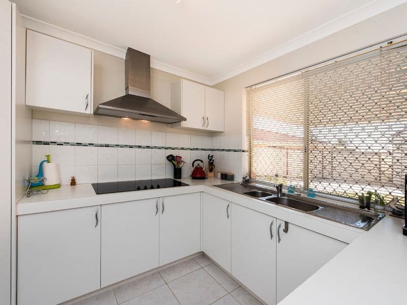 17B Dundee Close, Warnbro WA 6169, Warnbro - Thumbnail 3
