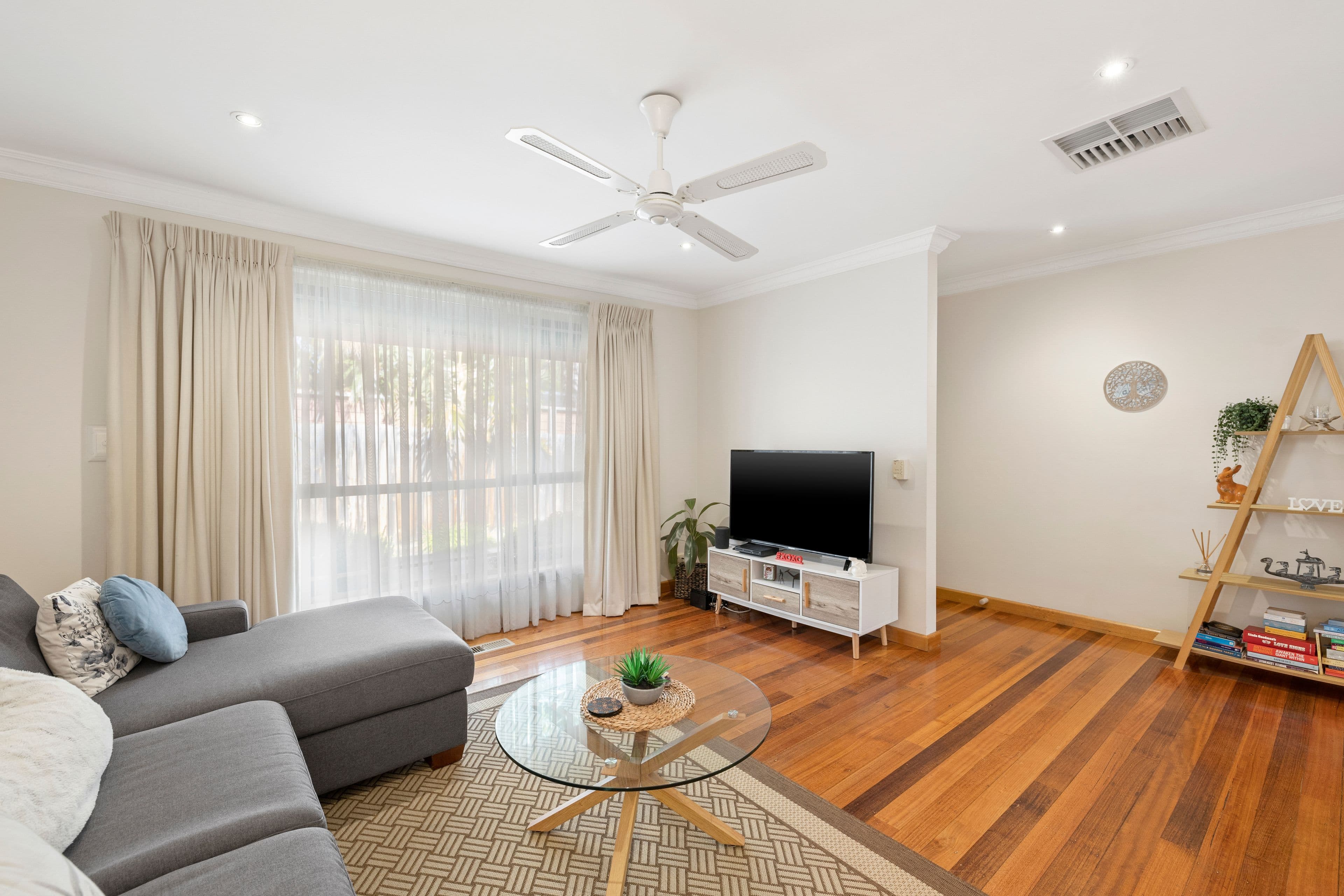 73 Kathryn Road, Knoxfield VIC 3180, Knoxfield - Thumbnail 4