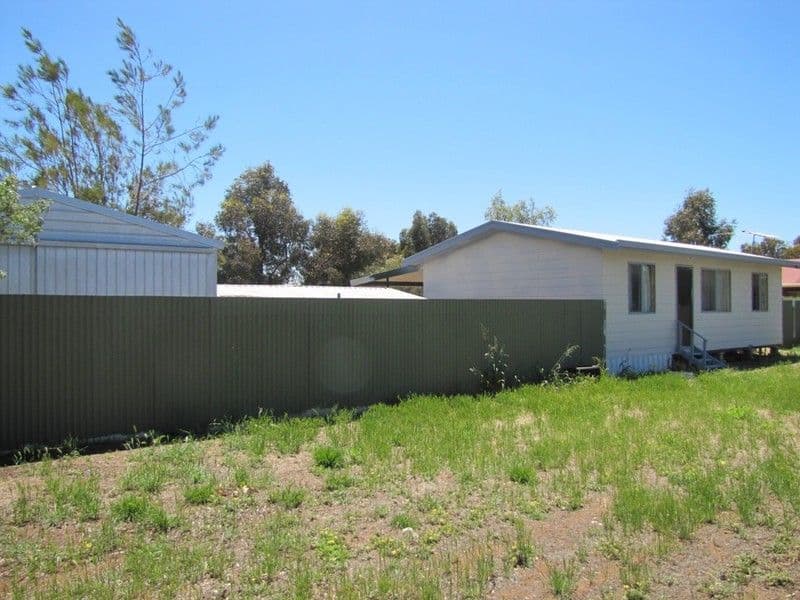 7 Geoffrey Street, LEWISTON SA 5501, Lewiston - Thumbnail 2