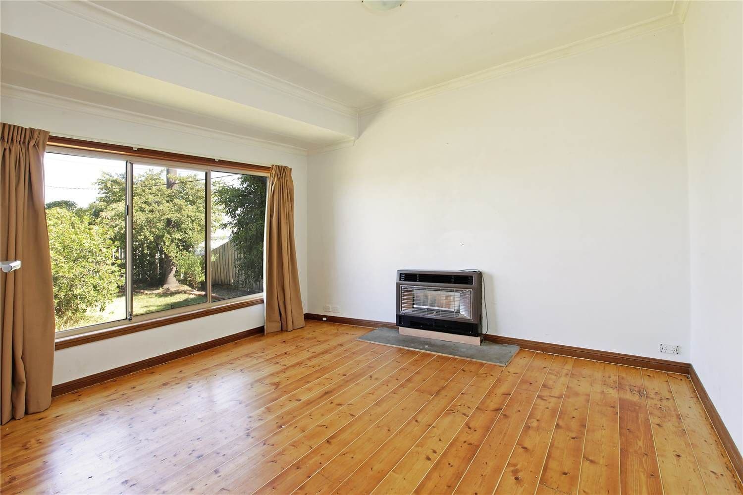 20 Robertson Street, EAST GEELONG VIC 3219, East Geelong - Thumbnail 2
