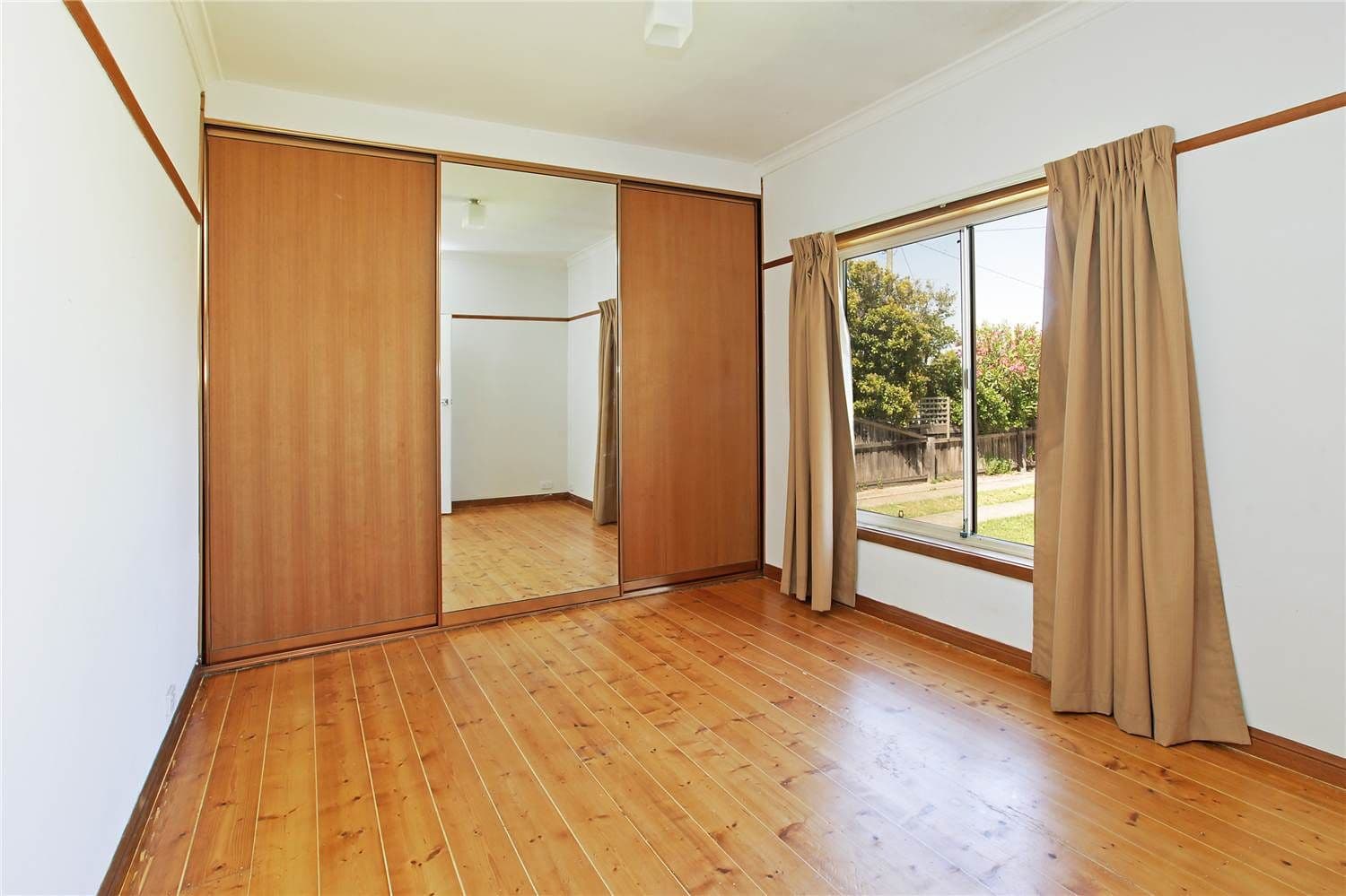 20 Robertson Street, EAST GEELONG VIC 3219, East Geelong - Thumbnail 3