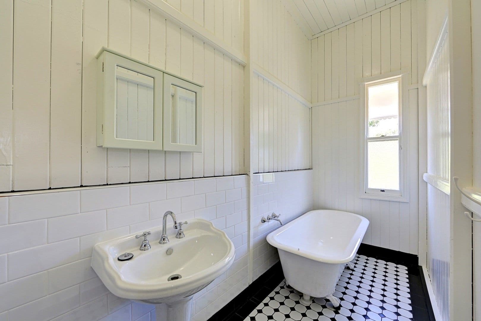 6 Rossolini Street, BUNDABERG SOUTH QLD 4670, Bundaberg South - Thumbnail 3