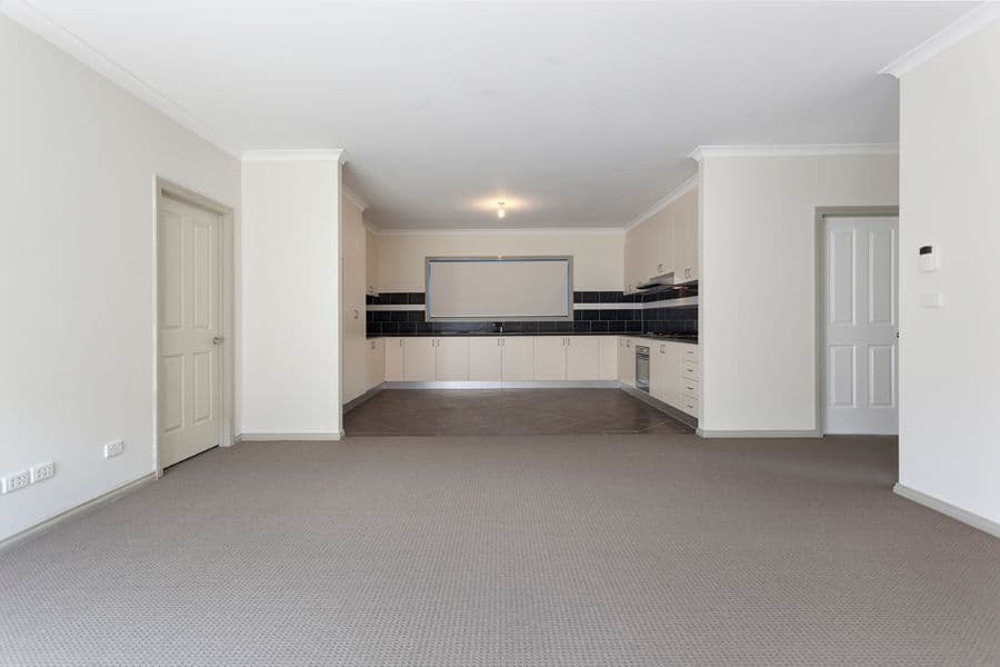 44 Howardson Circuit, ST ALBANS VIC 3021, St Albans - Thumbnail 5