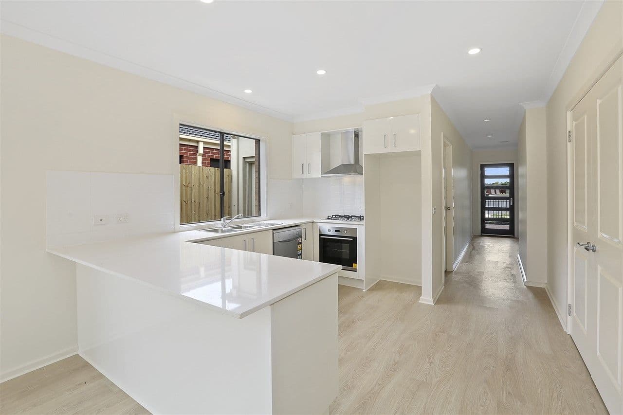 30B Orbit Drive, Whittington VIC 3219, Whittington - Thumbnail 2