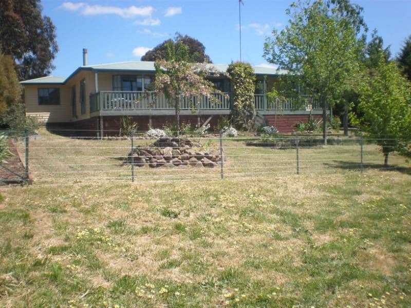 4 Cooke Drive, PYALONG VIC 3521, Pyalong - Image 1