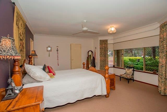 14 Gilbert Road, LESMURDIE WA 6076, Lesmurdie - Thumbnail 8