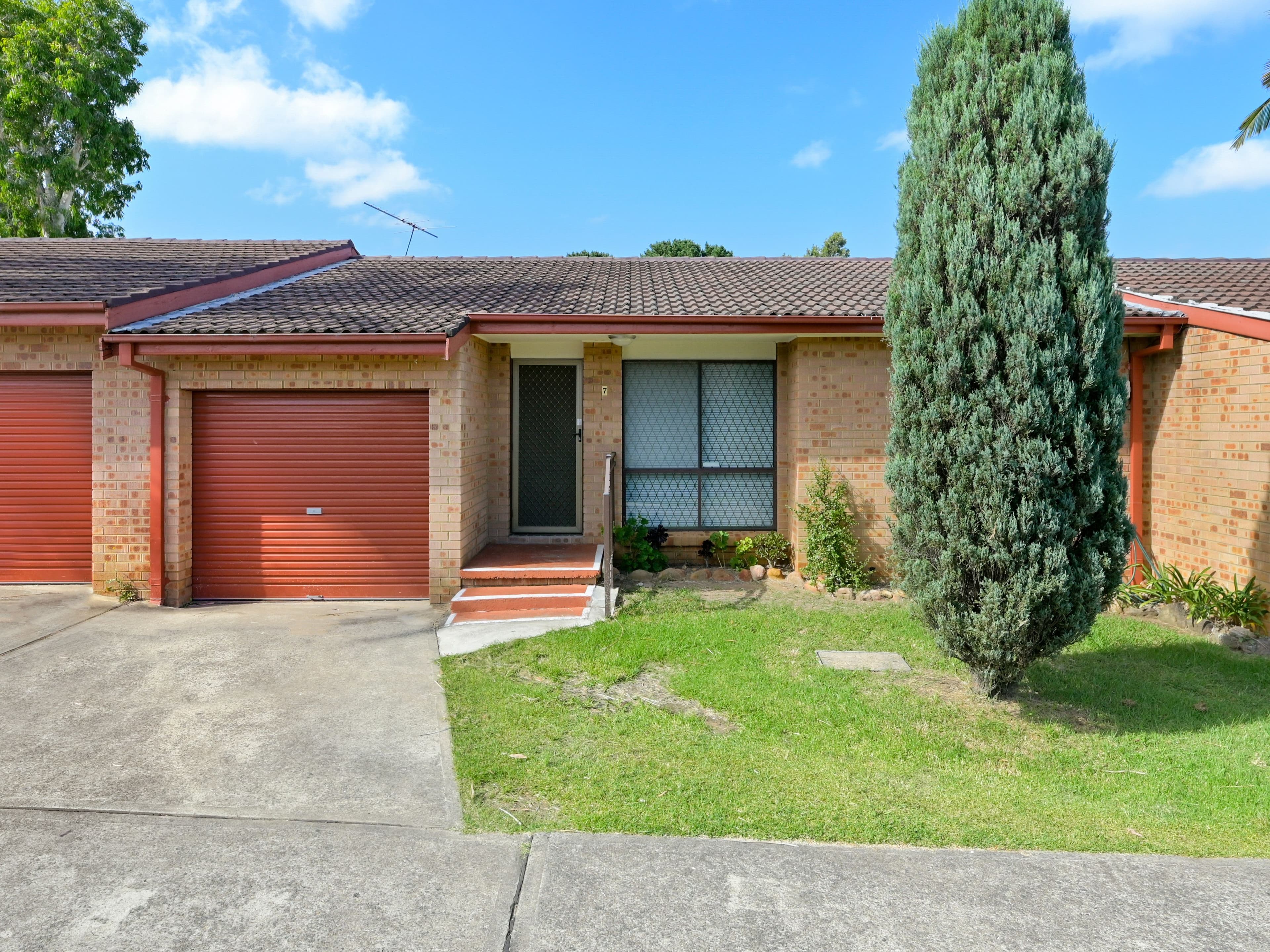 7/3 First Avenue, Macquarie Fields NSW 2564, Macquarie Fields - Image 1