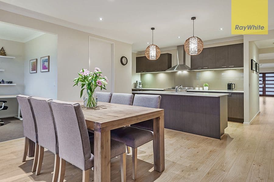 32 Viewside Crescent, Craigieburn VIC 3064, Craigieburn - Thumbnail 3