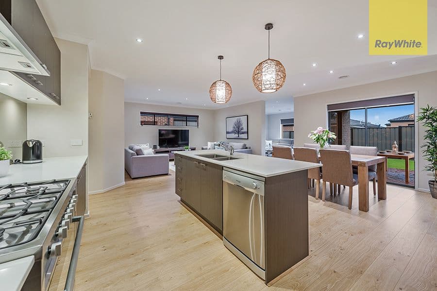 32 Viewside Crescent, Craigieburn VIC 3064, Craigieburn - Thumbnail 4