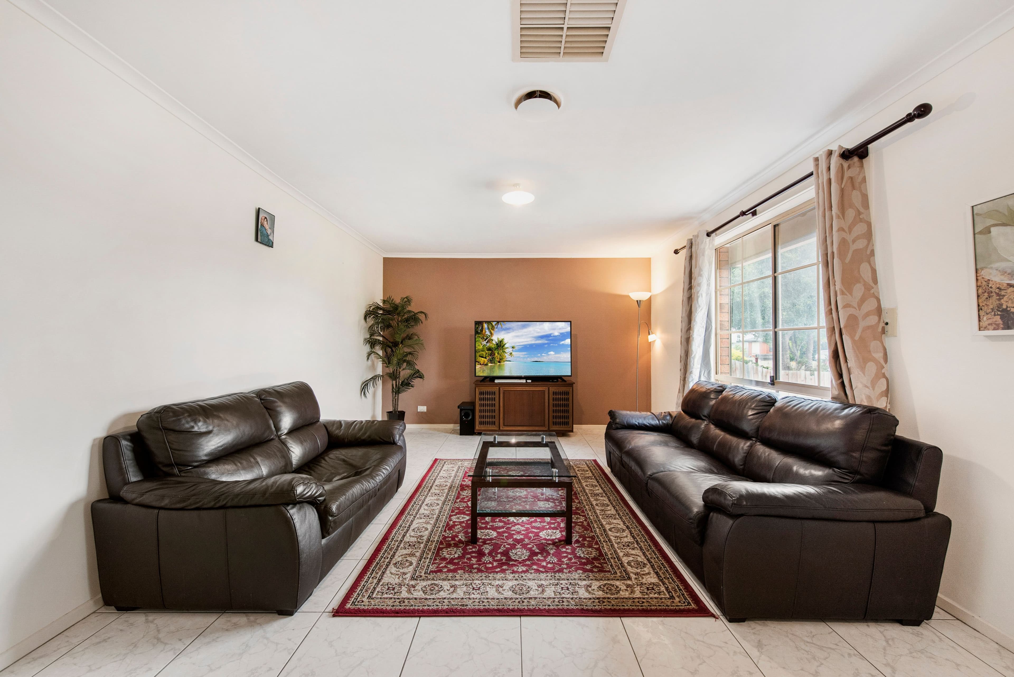 8 Yeats Drive, Delahey VIC 3037, Delahey - Thumbnail 2