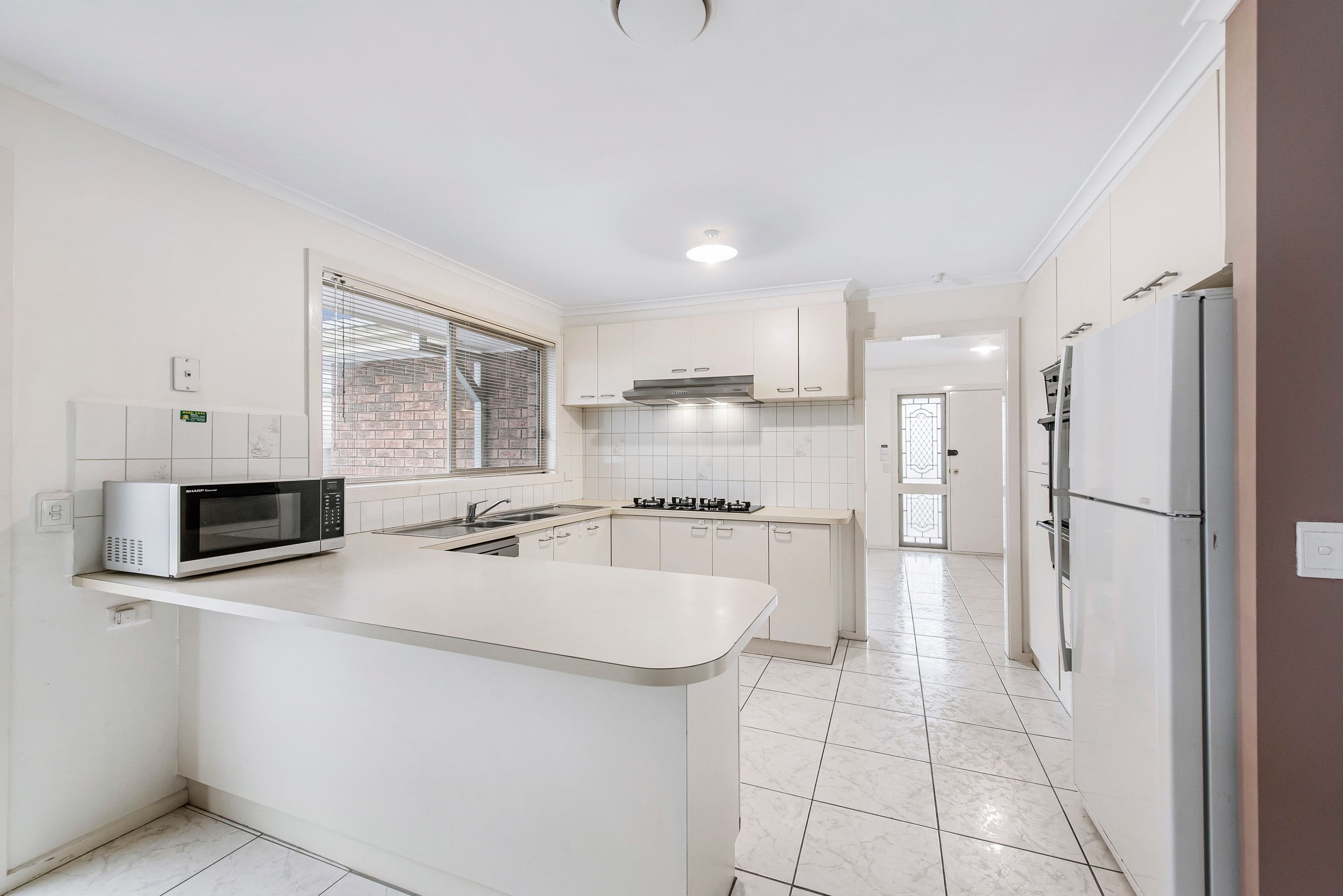 8 Yeats Drive, Delahey VIC 3037, Delahey - Thumbnail 3